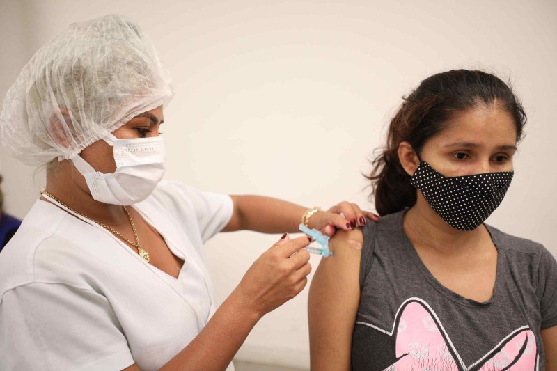 Amazonas já aplicou 5.338.759 doses de vacina contra Covid-19 até esta segunda-feira (27/12)