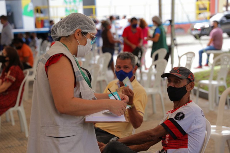 Governo do Estado reduz para três meses intervalo para dose de reforço contra Covid-19 para pessoas a partir de 60 anos