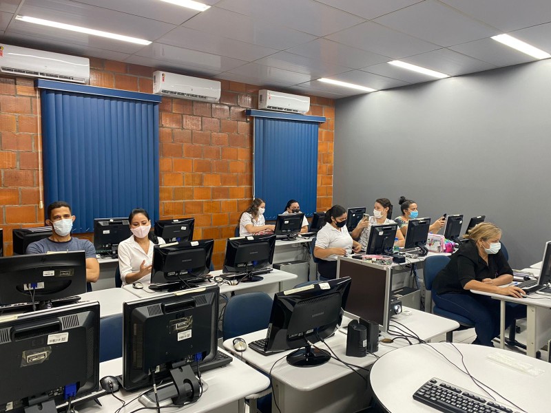 Seap, SES e Semsa promovem treinamento do Sisreg para enfermeiros que atuam no sistema prisional do Amazonas