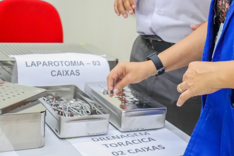 Fundhacre recebe mais de 40 caixas de instrumentais cirúrgicos
