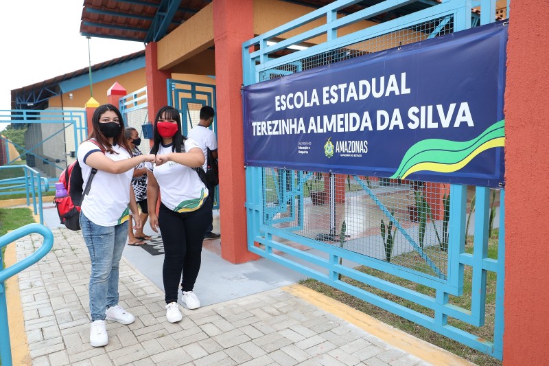 Escola da rede pública marca retorno presencial de alunos no Alvorada, após oito anos: ‘Pura felicidade’, diz aluna