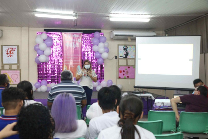 Semana da Mulher: escola estadual de Manaus promove ação com palestras sobre direitos e saúde mental