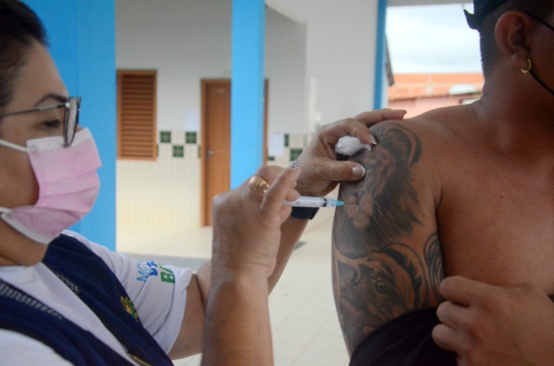 Estado oferece vacinação na escola João Paulo II na volta às aulas