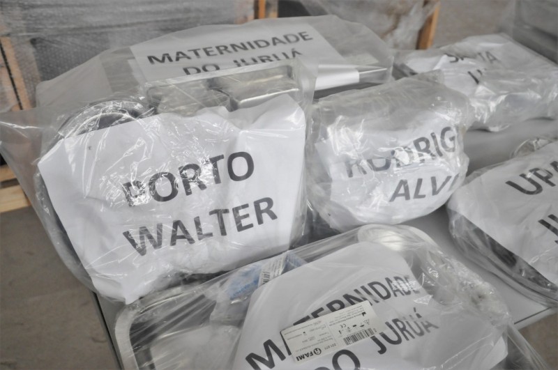 Saúde do Acre entrega instrumentais cirúrgicos para a regional do Juruá