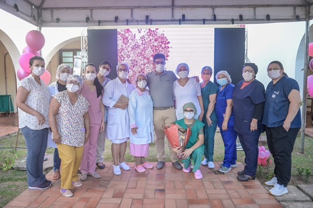 Na Maternidade Bárbara Heliodora, governador participa de programação em homenagem ao Dia das Mães
