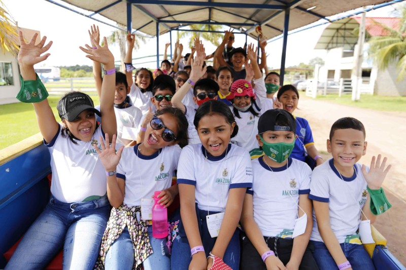 Mais de 6 mil estudantes da rede estadual já participaram do projeto Fazenda Escola, do Governo do Amazonas