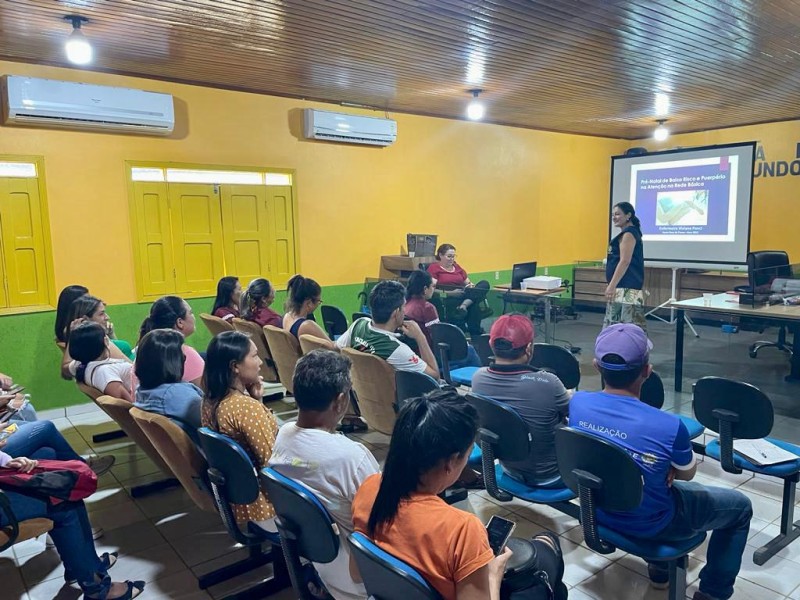 Sesacre realiza agendas formativas e entrega de kits de parteiras em Santa Rosa do Purus