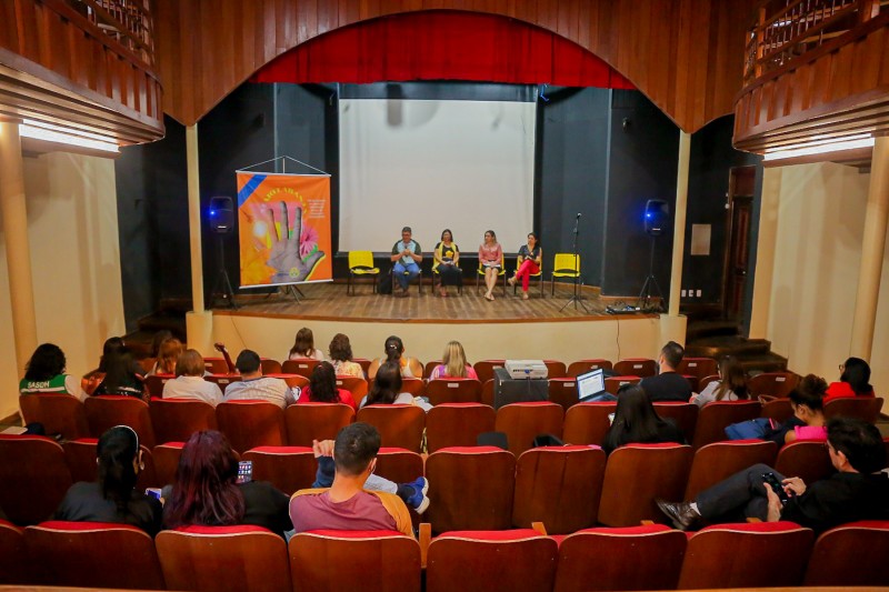 Governo promove roda de conversa sobre Dia Nacional de Enfrentamento à Violência Sexual contra Crianças e Adolescentes
