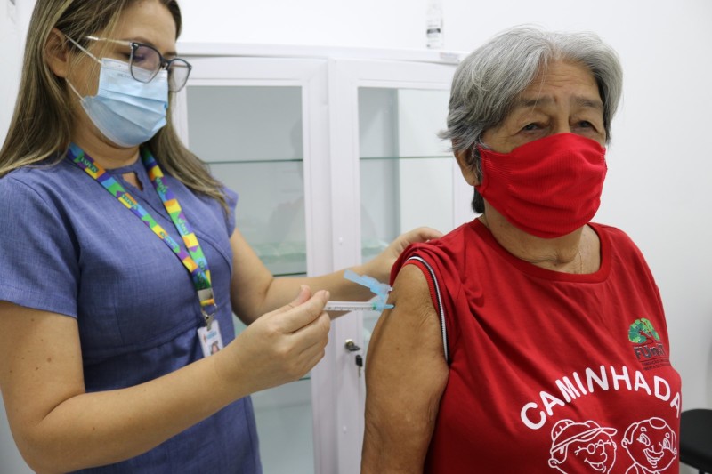 Policlínica da FUnATI promove o “Dia D” de Multivacinação