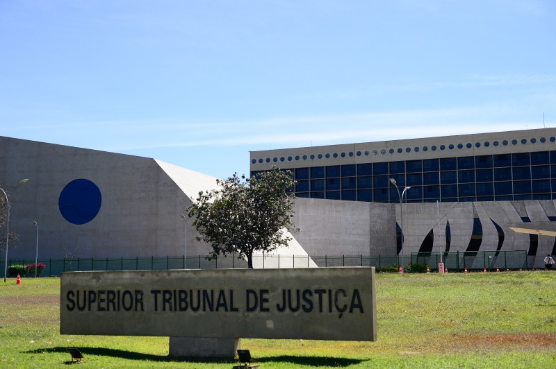 STJ restabelece direitos políticos de ex-governador do DF