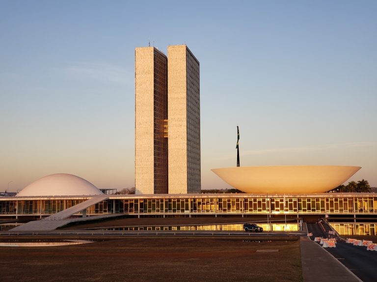 Visitação institucional ao Congresso está suspensa neste domingo