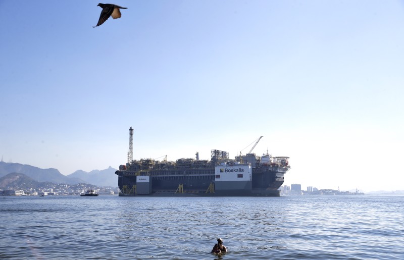 Produção de petróleo ultrapassa 4 milhões de barris por dia, diz ANP