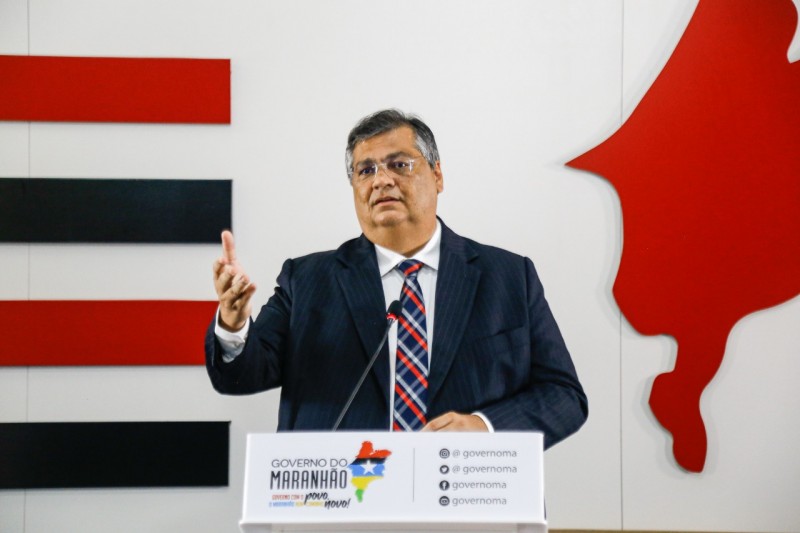 Em coletiva, governador Flávio Dino anuncia prêmio por vacinação e destaca avanço na campanha contra a Covid-19