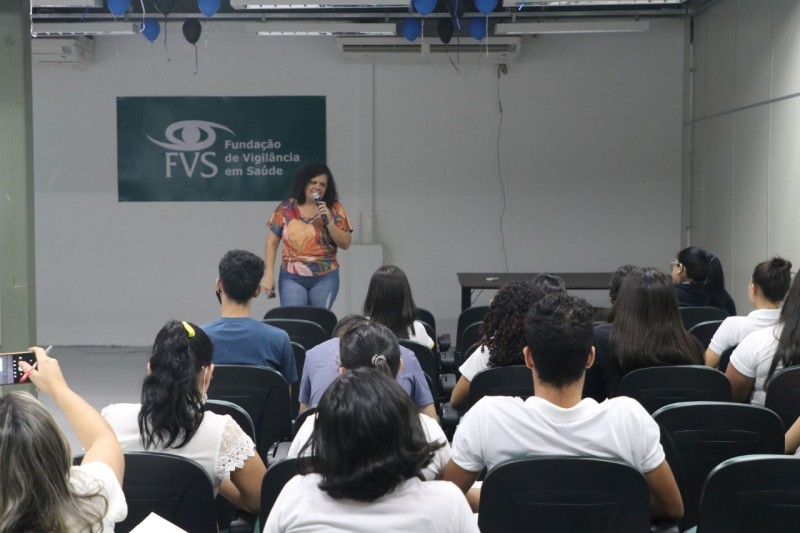 FVS-RCP apresenta para universitários as ações de vigilância em saúde realizadas no estado