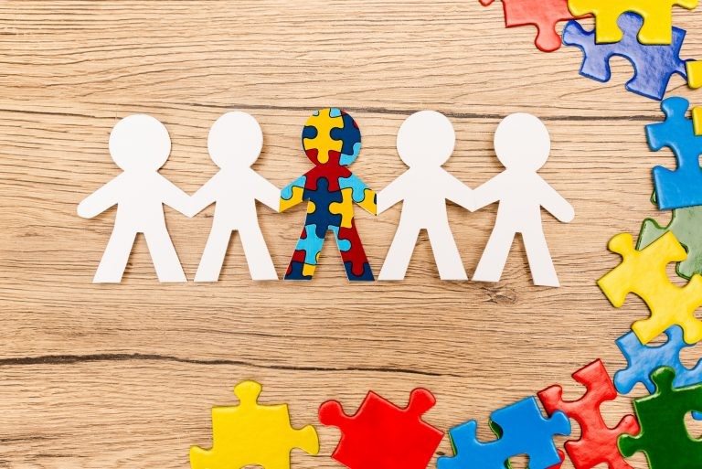 Atendimento integrado a pessoas com autismo será tema de debate nesta terça