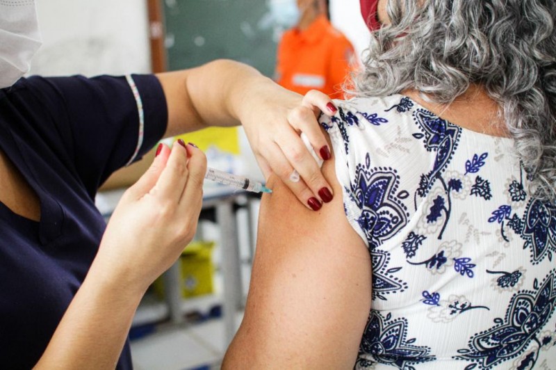 Governo contabiliza mais de 11 mil pessoas vacinadas em 4 dias no Arraial da Vacinação da Cidade Olímpica