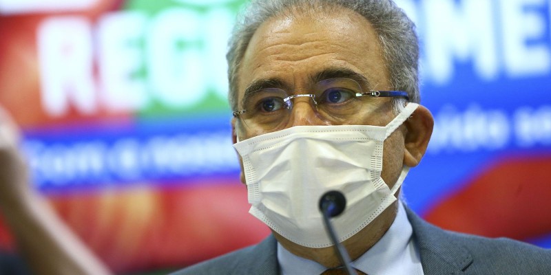 Queiroga lamenta a morte de 500 mil brasileiros pela covid-19