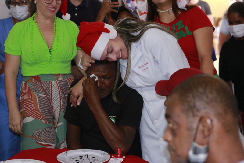 Fundhacre promove ações de Natal para servidores e pacientes do hospital