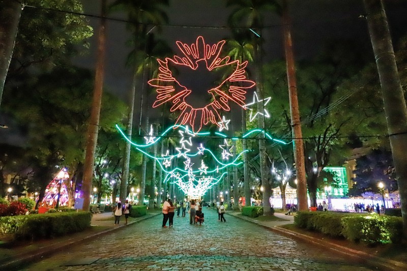 Governo de Minas anuncia Réveillon inédito e gratuito na Praça da Liberdade, em BH