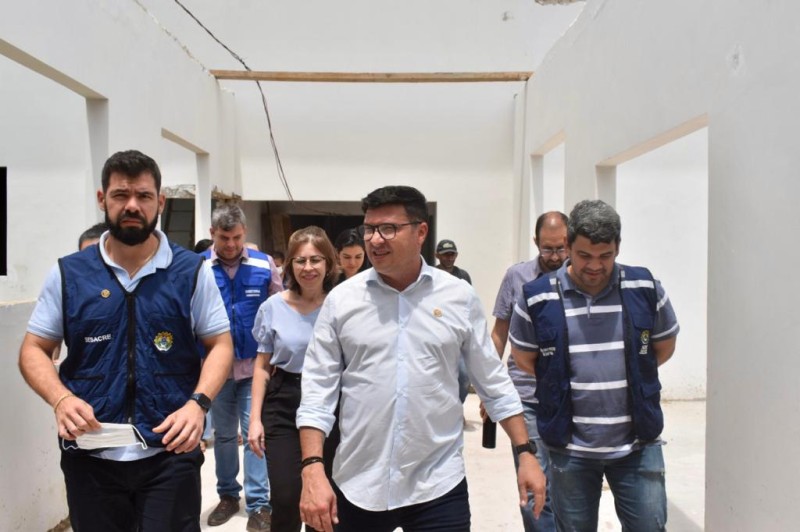 Obra no Hospital João Câncio Fernandes será concluída em três meses