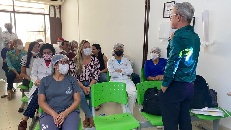 Fundhacre promove palestra sobre saúde mental com os servidores da nefrologia