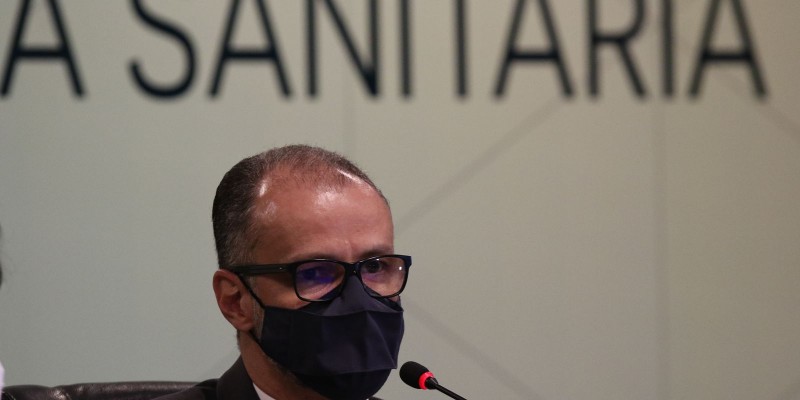 Presidente da Anvisa apela à população que tome segunda dose da vacina