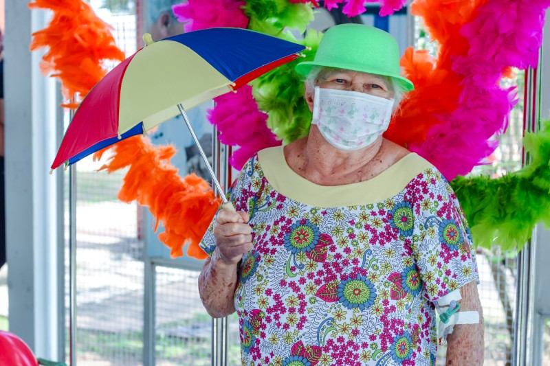 Fundhacre promove Carnaval das Emoções no Hospital do Idoso