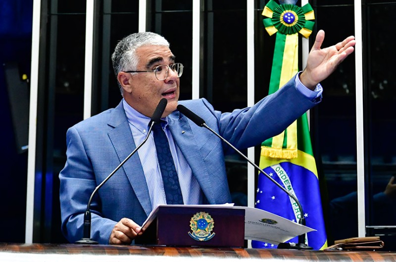 Girão se diz estarrecido com situação de presos pelo vandalismo de 8 janeiro