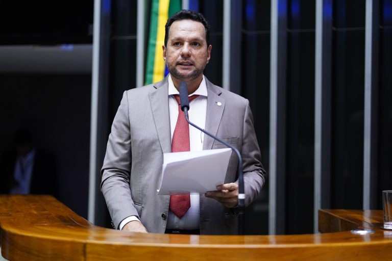 Projeto proíbe contratação de condenados por crime previsto na Lei Maria da Penha