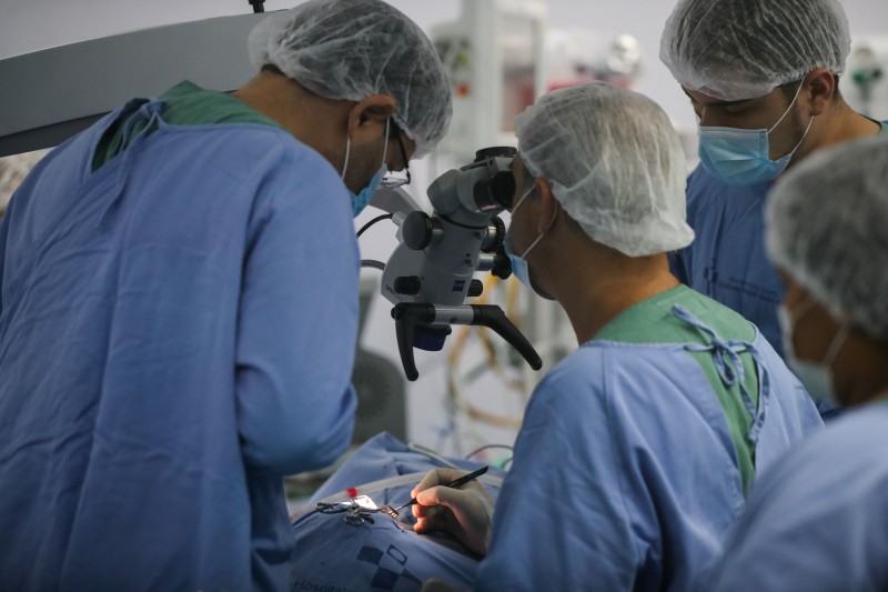 Hospital Delphina Aziz realiza implante coclear inédito pela rede pública de saúde do Amazonas