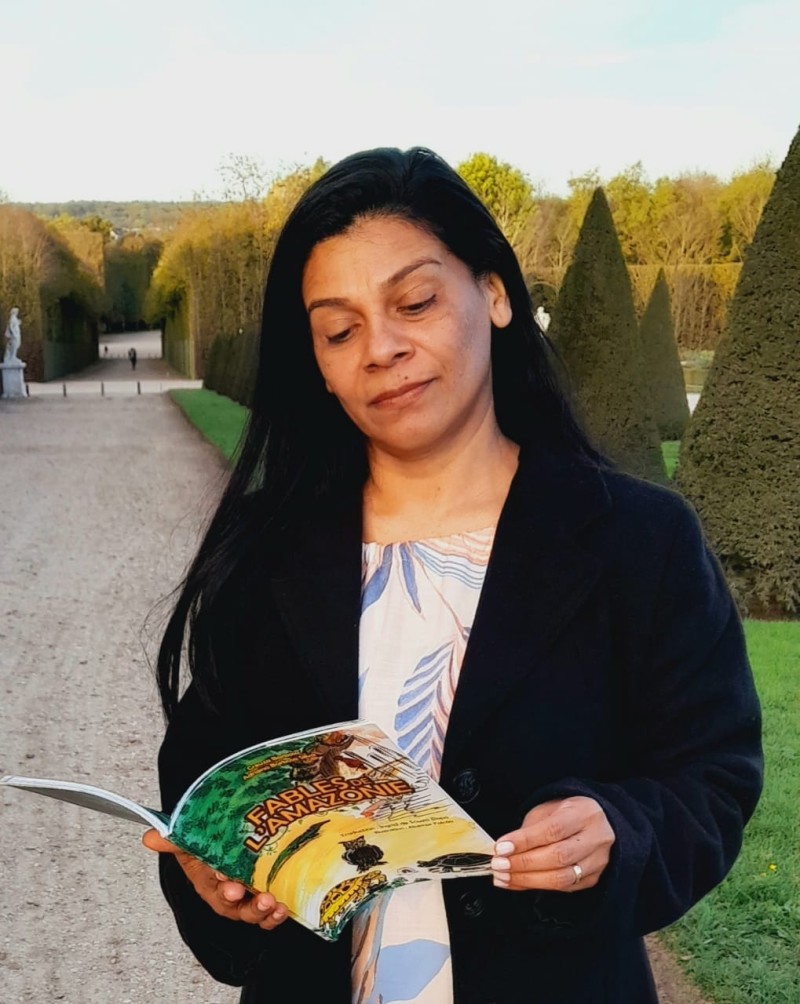 Escritora amazonense Adriana Barbosa participa do Mania de Ler no Largo de São Sebastião neste domingo (12/03)