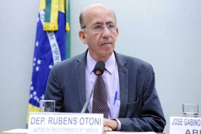 Projeto destina para educação royalties gerados por aumento de produção