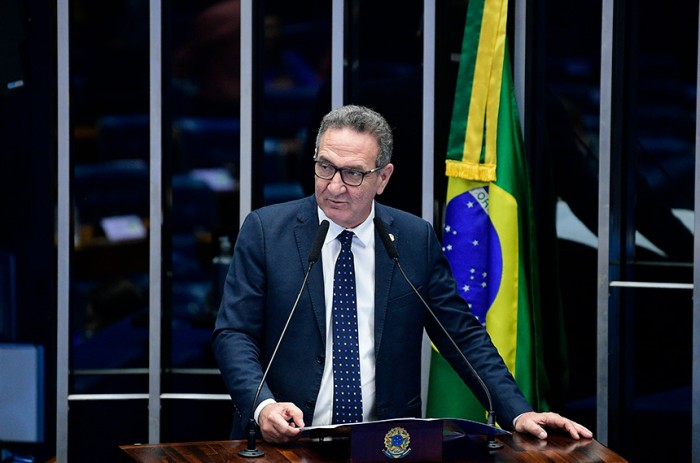 Lucas Barreto defende exploração de petróleo e gás na costa do Amapá