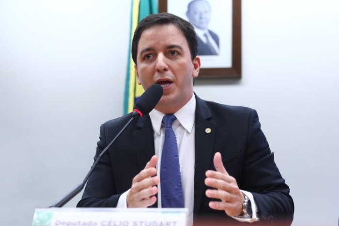 Projeto torna obrigatório estudo de Direito Animal em escolas de ensino fundamental e médio