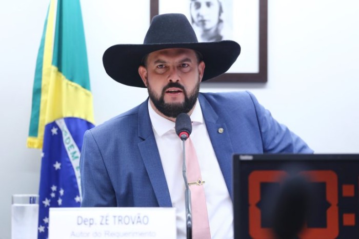 Aumento do teor de biodiesel ao diesel é criticado pelo setor de transportes