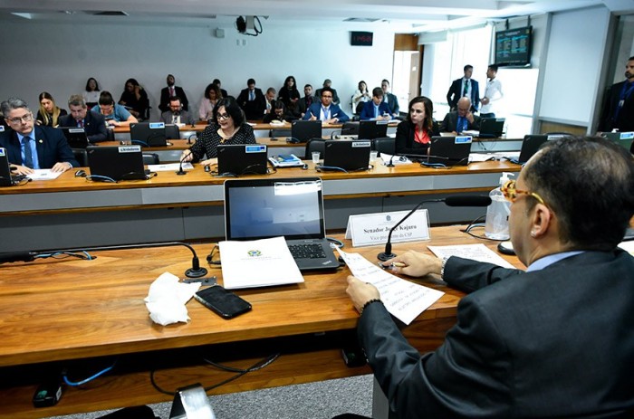 Avança sistema de monitoramento de bullying e violência escolar