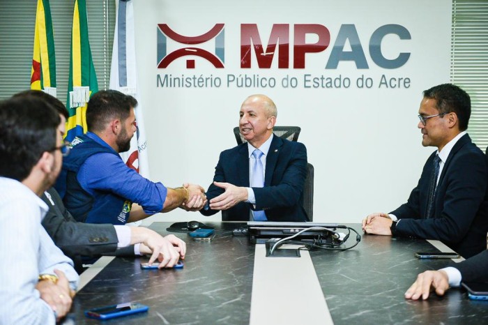 Saúde do Acre e Ministério Público promovem reunião com Ministério da Saúde para estimular vacinação no Estado