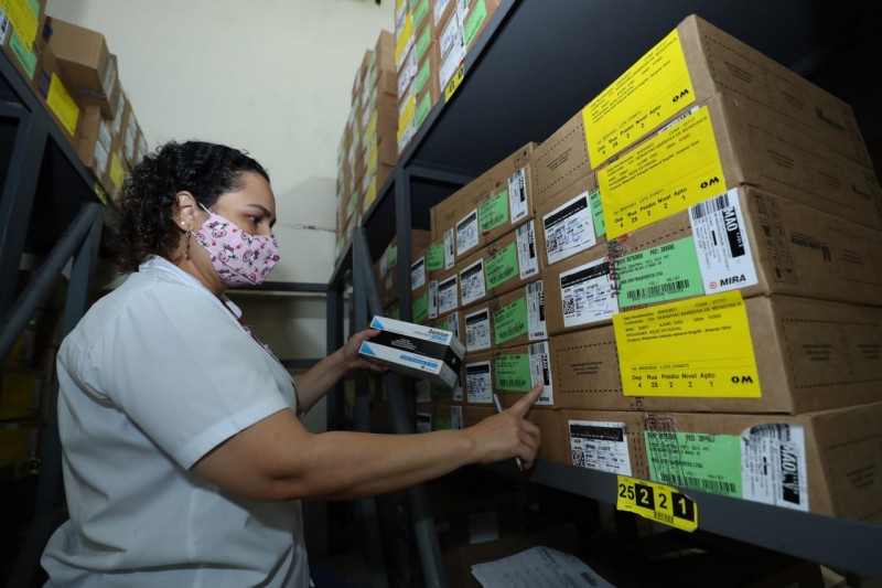 Governo do Amazonas garante estoque do kit intubação por mais três meses