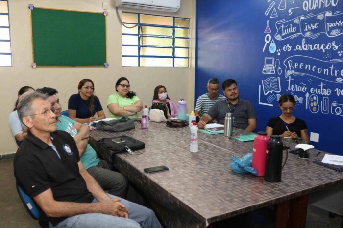 Secretaria de Educação avança no processo de transição de Associações para Conselhos Escolares nas escolas da rede 