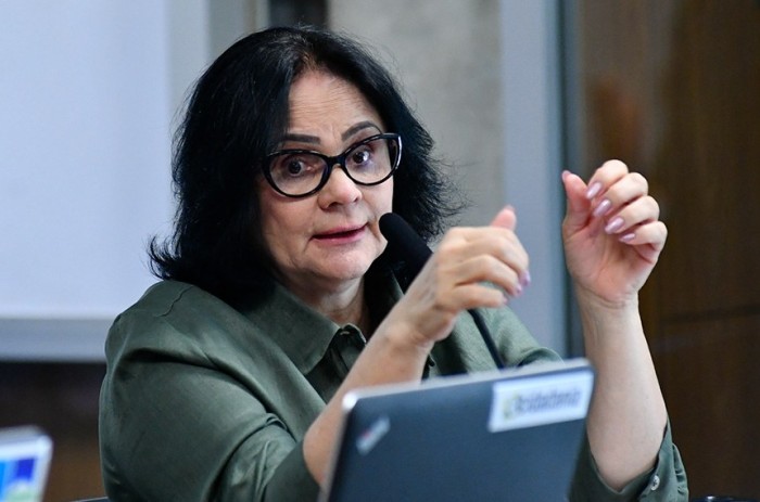 CMA aprova colocação de cartazes sobre adoção de animais em pet shops