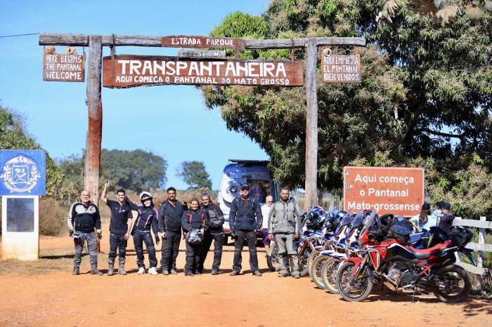 Expedição de motociclistas chega ao Centro-Oeste e segue para Brasília
