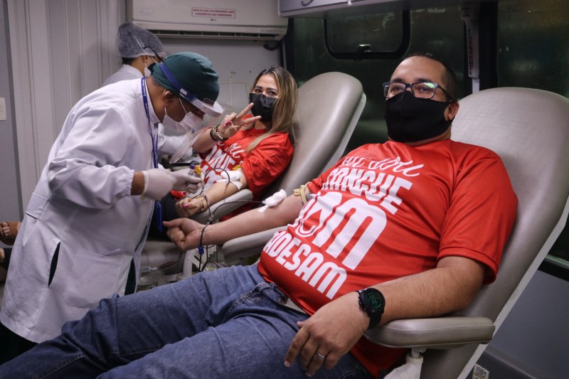 Colaboradores da Aadesam participam de campanha de doação de sangue em parceria com o Hemoam