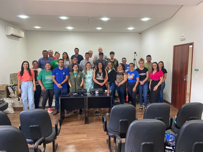 Equipes da Educação Ambiental realizam oficinas para gestores, produtores rurais e comunidade acadêmica em Feijó