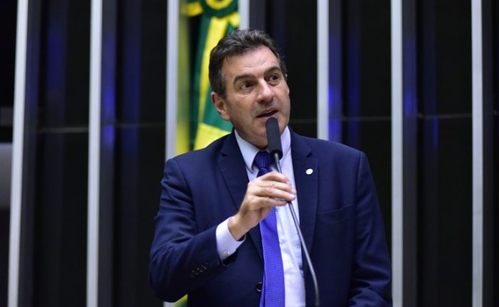 CCJ aprova aprova projeto que permite incluir intercâmbio em horas de estágio