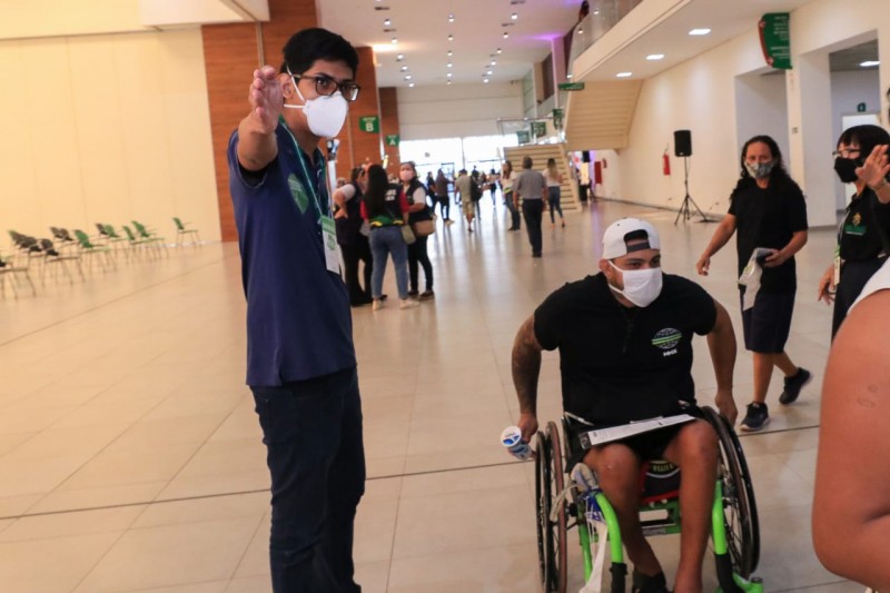 Voluntários da UEA falam sobre o trabalho voluntário no mutirão de vacinação