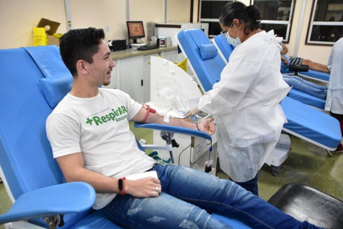 Solidariedade: Colaboradores dos Programas Pelci e RespirAR fazem doação de sangue ao Hemoam