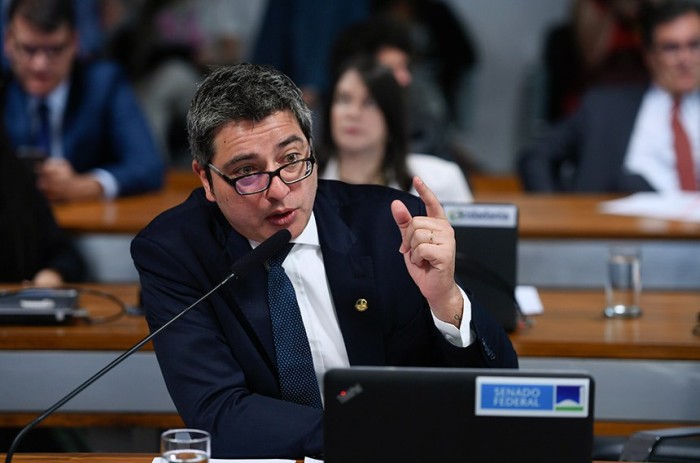 Regulamentação do VAR: comissão vai ouvir CBF e árbitros afastados
