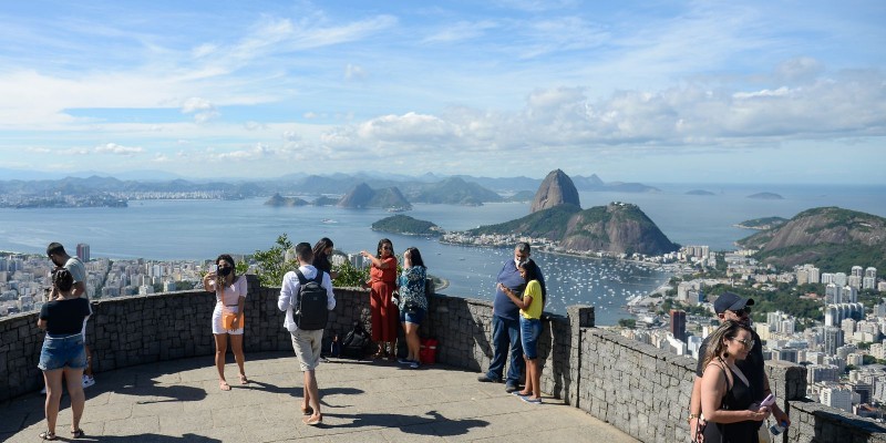 Internações por covid-19 tem queda significativa no Rio de Janeiro