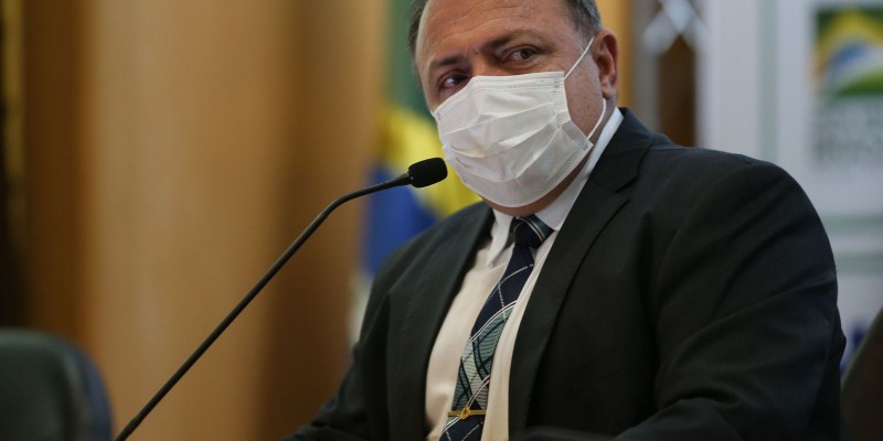 Procuradoria entra com ação de improbidade contra ex-ministro Pazuello