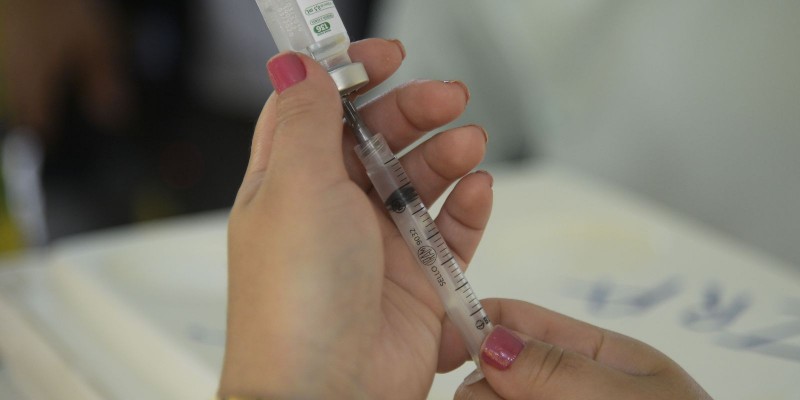 Ministério autoriza prefeituras a ampliarem vacinação contra gripe 
